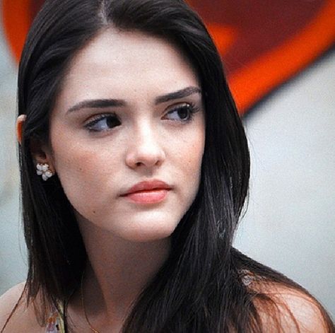 Isabella Drummond, Isabelle Drummond, Virgo Girl, Vevey, Face Claims, Lily, Hair Styles, Books, Quick Saves