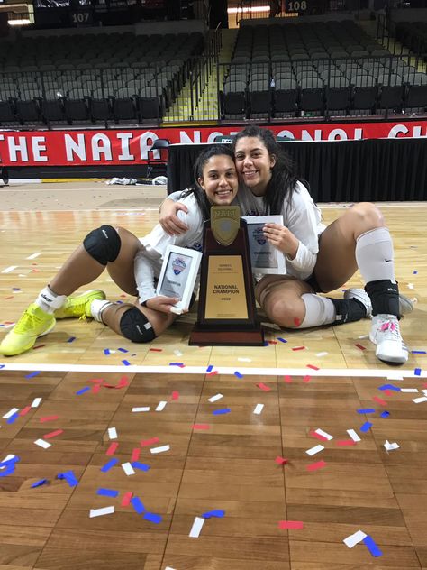 Noura and Nada Meawad posing with trophies after winning the Naia women volleybal finals match of 2018 in Tayson Arena , Suoux city 2018 Volleyball Trophy Aesthetic, Volleyball Winning, Volleyball Trophy, Vision Board Project, Volleyball Aesthetic, Club Volleyball, Sports Inspiration, Volleyball Photos, Vision Board Photos