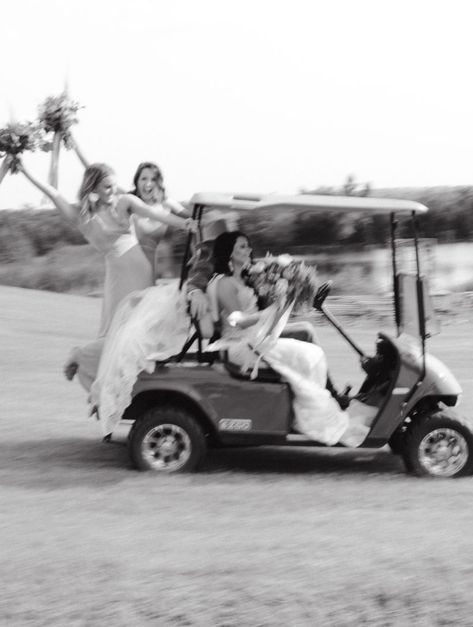 Golf Course Wedding Photos, Golf Course Photography, Golf Wedding, Golf Photography, Prom Couples, Golf Course Wedding, Best Golf Courses, Golf Tips For Beginners, Golf Design