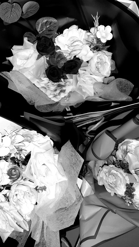 Chaotic Wallpaper, Wallpaper Keyboard, Questioning Reality, Bridal Bouquet Flowers, Wallpaper Doodle, Iphone Black, Black And White Wallpaper, Brown Aesthetic, White Wallpaper