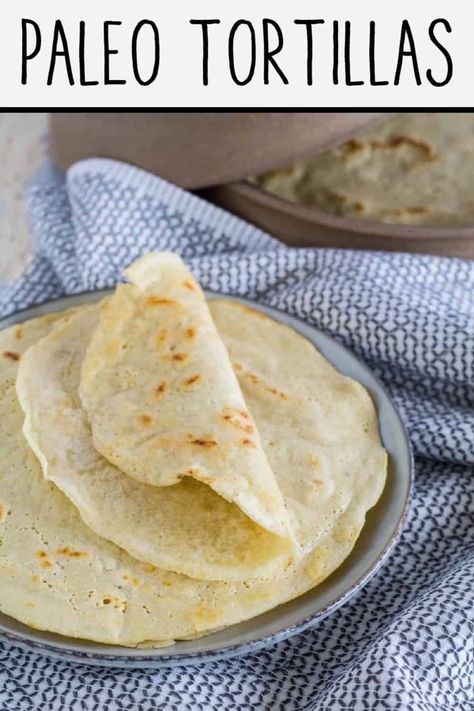 These Gluten Free & Paleo Tortillas are super fast and easy to make, flexible, won't break when folded, and are sturdy enough to hold all your fillings. And the best part? There's no rolling required! #paleotortillas #grainfreetortillas #glutenfreetortillas Grain Free Crepes, Paleo Wraps, Paleo Tortillas, Gluten Free Wraps, Gluten Free Tortillas, Low Carb Low Fat Recipes, Plant Paradox, Low Carb Low Sugar, Best Low Carb Recipes