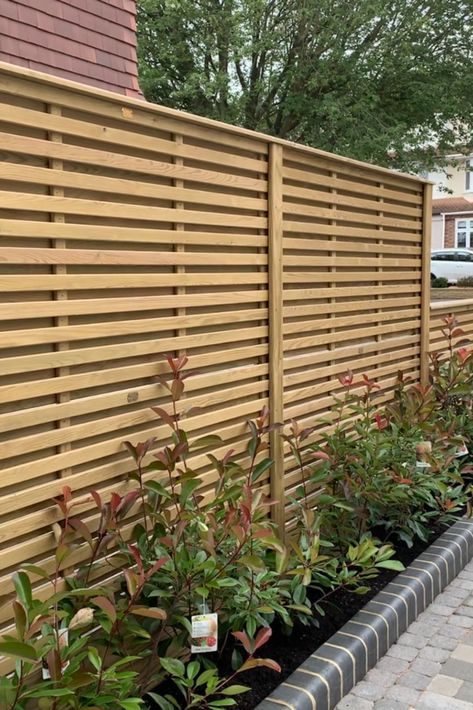 front garden fencing ideas that can really give you some kerb appeal Front Drive Fence Ideas, Garden Fence Screening, Small Front Garden Fence Ideas, Garden Fence And Gate Ideas, Decking Ideas Garden Uk, Front Garden Fence Ideas Uk, Bungalow Front Garden, Flower Bed Fence Ideas, Backyard Tub