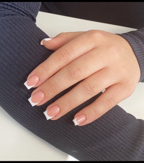 Types Of French Tips Nails, Biab Nails Inspiration, Short Square French Tip, Acrylic Nails Pretty, Square Nails Short, Biab Nails, Gel Nails French, Builder Gel Nails, Nails Pretty