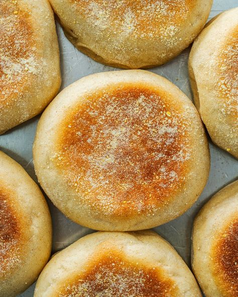 This English muffin recipe makes puffed, golden muffins with deliciously tender texture. The perfect baking project! #englishmuffin #englishmuffinrecipe #howtomakeenglishmuffins #englishmuffins #homemadeenglishmuffin Cornmeal English Muffins, Homemade English Muffin Recipe, Quick English Muffin Recipe, Easy English Muffin Recipe, Whole Wheat English Muffin Recipe, English Muffins Recipe, English Muffin Recipe, Gluten Free English Muffins, Fall Core