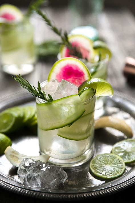 Gin and Tonic with cucumber, rosemary and watermelon radish on an antique tray. Rosemary Gin And Tonic, Creative Cocktail Garnishes, Clean Cocktails, Watermelon Radish, Cocktail Garnish, Creative Cocktail, Pretty Drinks, Think Food, Gin Tonic