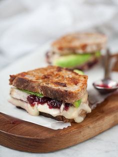 Brie Cheese Sandwich, Grilled Brie, Turkey Cranberry, Crazy Food, Brie Recipes, Foodie Crush, Thanksgiving Leftovers, Brie Cheese, Cranberry Recipes