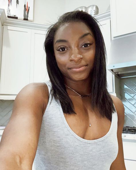 Simone Biles Instagram, Team Usa Gymnastics, Team Usa Olympics, Moving Photos, Gymnastics Training, Gymnastics Team, Usa Gymnastics, Olympic Gymnastics, Sport Gymnastics