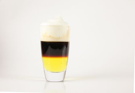 The Galliano Hot Shot is a coffee shot consisting of Galliano liqueur, coffee and cream. Learn how this coffee shot conquered Sweden and how to make it. Hot Shots Recipe, Coffee Shot, Shot Recipes, Hot Shots, Grad Parties, Grad Party, Liqueur, Drink Recipes, Christmas Food