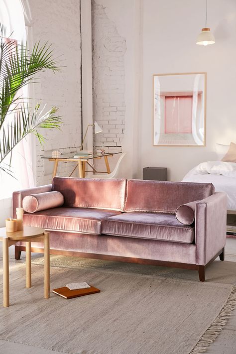 Love the colors. I love  Accents! Pink Velvet Sofa, Furnitur Ruang Keluarga, Interior Design Minimalist, Velvet Furniture, Interior Design Per La Casa, Interior Vintage, Decor Ikea, Beautiful Houses Interior, Moroccan Mosaic