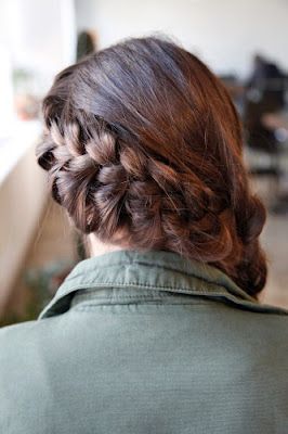 The Edge Salon: Are you hungry for the Katniss Braid? Katniss Everdeen Hair, Katniss Everdeen Braid, Katniss Braid, Side Braid Hairstyles, Hair Diy, Katniss Everdeen, Braided Hairstyles For Wedding, Hair Envy, Up Girl