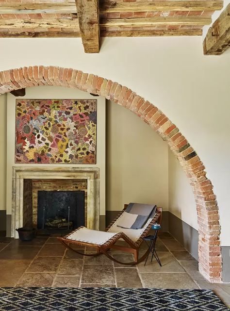 Tuscan Interior, Tuscan Farmhouse, Italian Country, Country Interiors, Italy House, Franco Albini, Tuscan Countryside, Stone Farmhouse, Italian House