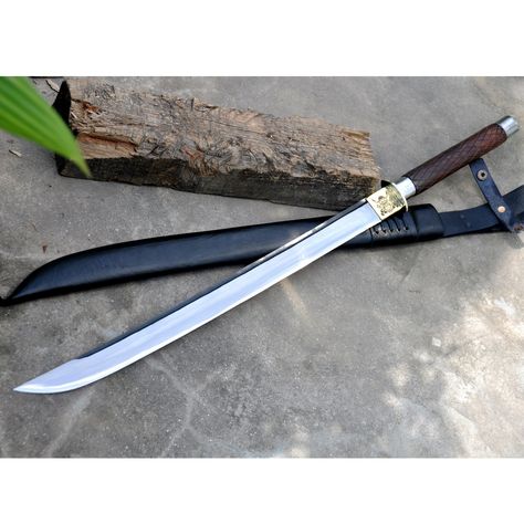 -Hand forge in Nepal in Traditional way of forging  -Based on Historical Japanese Samurai  -25 inches long Blade of of carbon steel with Balance water tempered on the edge-Semi polished. -7 inches Full tang Handle made of Rosewood. -Sheath included. -Free Personalization (Name, logo or Text Engraving) Golok Tebas, Real Steel, Celtic Knots, Cool Swords, Wood Cover, Samurai Swords, Cool Knives, Fantasy Armor, Handmade Knives