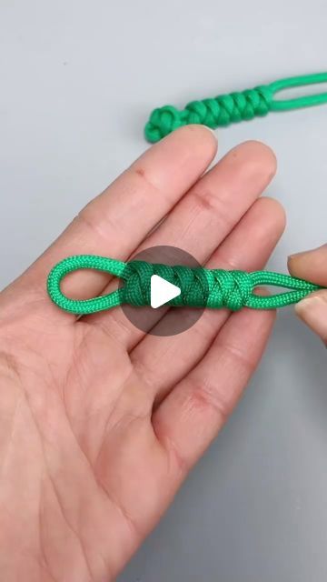 Braided Rope Bracelet Diy, How To Finish A Bracelet Sliding Knot, Bracelet Knots Adjustable Tutorial, Hawaiian Bracelets Diy, How To Weave Bracelets, How To Braid Bracelets, How To Finish A Bracelet, String Bracelet Patterns Easy, Braided Bracelets With Beads