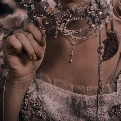 Masquerade Ball Aesthetic, Masquerade Aesthetic, Royalcore Aesthetic, Dark Royalty, Era Victoria, Royalty Core, Royal Core, Ball Aesthetic, Fairytale Aesthetic