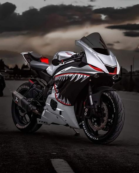 Yamaha R25 Wallpaper, R15 V4 Wallpaper Hd, Pretty Bikes, R15 Yamaha, World Cat Day, Ninja H2r, Yamaha R25, Naruto Painting, Bike Aesthetic