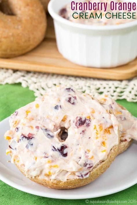 Cranberry Orange Cream Cheese, Spread For Bagels, Cranberry Cream Cheese Spread, Bagel Spread, Cream Cheese Spread Recipes, Flavored Cream Cheeses, Cheese Spread Recipes, Cream Cheese Recipe, Cream Cheese Cupcakes