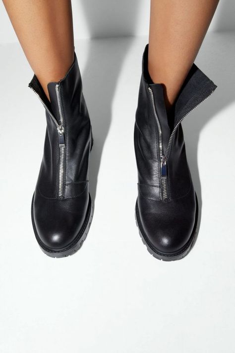 Say hello to the stylish €39 New Look boots that will replace your wellies for EP | Her.ie Doc Marten Shoes, Black Leather Flats, Zara Leather, Ankle Boots Flat, Zipper Boots, Black Leather Ankle Boots, Shoe Boot Sandals, Buckle Boots, Bride Shoes