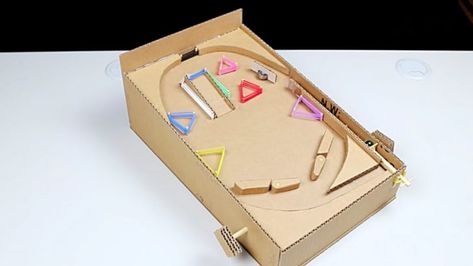 Easily Make A Pinball Machine With Random Items You Already Have – DIY Ways Cardboard Pinball Machine Diy, Pin Ball Machine Diy, Pinball Machines Diy, Diy Pinball Machine, Pin Ball Machine, Diy Pinball, Cardboard Arcade, Rube Goldberg Projects, Pinball Diy