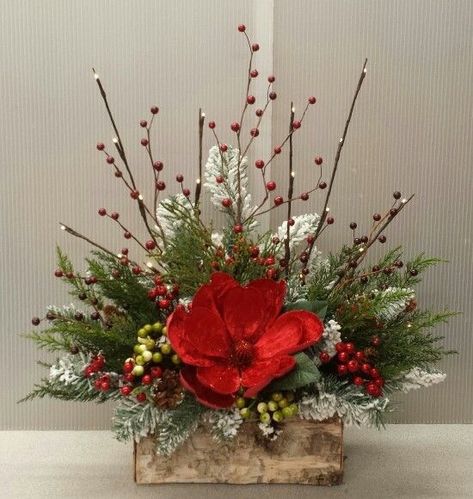 Tableware Ideas, Chirstmas Decor, Rugs Ideas, Christmas Decorations Centerpiece, Christmas Centers, Curtains Ideas, Christmas Flower Arrangements, Christmas Planters, Church Flower Arrangements