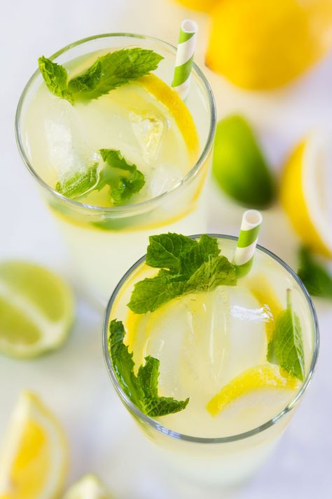 This sparkling lemon mint lemonade is an excellent drink for summer. It's refreshing, sweet, and tart, with the delicious flavor of mint. Lemon Limeade Recipe, Cool Notes, Drink For Summer, Limeade Recipe, Mint Lemonade, Lemon Lemonade, Homemade Lemonade, Eucalyptus Mint, Lemon Mint