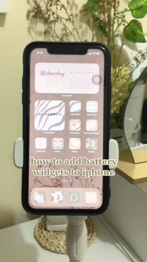 How To Add Widgets To Iphone, Battery Icon Aesthetic, Aesthetic Iphone Organization, Widgets Iphone, Widget Aesthetic, Iphone Widgets, Ipad Ios, Ios 15, Neutral Aesthetic