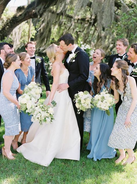 Coastal Grandmother Wedding Dress, Coastal Grandma Wedding, Coastal Grandmother Wedding, Jekyll Island Wedding, Outdoor Wedding Tables, Coastal Grandmother Aesthetic, Grandmother Aesthetic, Spring Wedding Photography, Cottage Wedding