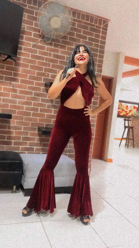 Selena Quintanilla, Halloween Costumes Women, Halloween Ideas, Halloween Makeup, Halloween Costumes, Halloween, Halloween Make Up