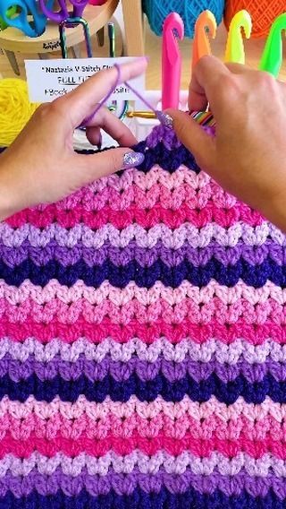 V Stitch Crochet, Extra Yarn, Granny Square Crochet Patterns Free, V Stitch, Easy Tutorial, Crochet Granny, Knitting Inspiration, Blanket Pattern, Crochet Blanket Patterns