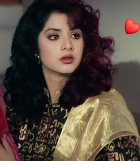 Mr Fantastic 42 on Instagram: “Queen #tiktok #instagood #trending #follow #like #explore #explorepage #viral #instadaily #reel #followforfollowback #likeforlikes #memes…” Divya Bharti, Mr Fantastic, Jodha Akbar, Star Actress, Instagram Queen, Indian Jewellery Design Earrings, Indian Jewellery Design, Vintage Bollywood, Beautiful Pics