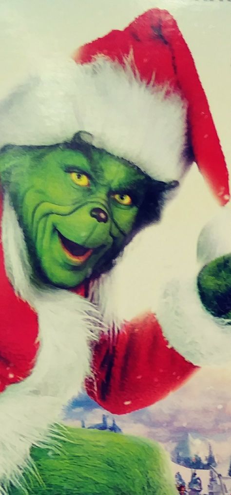 Jim Carrey as the Grinch Jim Carey The Grinch, Grinch Jim Carrey Pictures, The Grinch Wallpaper Jim Carrey, Mr Grinch Wallpaper Iphone, Austin Butler Hair, Grinch Jim Carrey, The Grinch Wallpaper, The Grinch 2000, Grinch Board