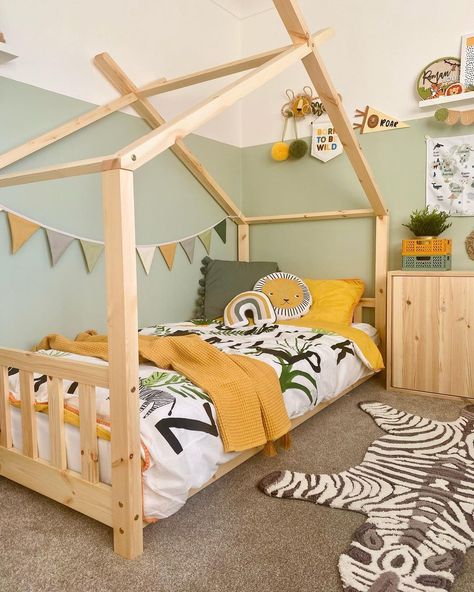 Boys Bedroom Green, Girls Bedroom Green, Sage Living Room, Green Kids Rooms, Green Boys Room, Sage Bedroom, Children's Bedroom Ideas, Toddler Boy Room Decor, Boy Toddler Bedroom