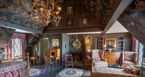 Historic New England, Bedroom Furnishings, Bachelor Pad, Bedroom Green, Gloucester, Group Tours, Historic Homes, Summer House, Future House