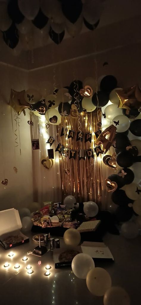 Golden black theme Black Golden Theme Decoration, Black And Gold Party Decorations Simple, Black And Golden Birthday Theme, Gold Black Party Theme, Black White And Gold Theme Party, Golden 20th Birthday Ideas, Gold And Black New Years Party, Black And Gold Birthday Aesthetic, Black And Gold Sweet 16 Ideas