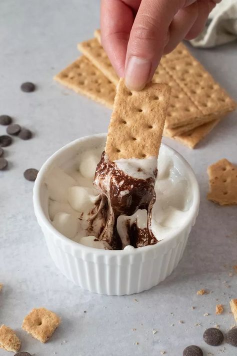 Mini S’mores Dip, Toaster Oven Smores, Microwave Smores Dip, Cajun Shrimp Dip Recipe, Smores Dip Recipe, Oven Smores, Shrimp Dip Recipes, Smores Dip, Microwave Dessert