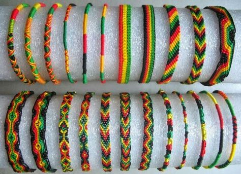 Rasta Wedding, Rasta Party, Jamaican Party, Chevron Friendship Bracelets, Cute Friendship Bracelets, Rasta Colors, Bracelet Fil, Thread Bracelets, Macrame Bracelets