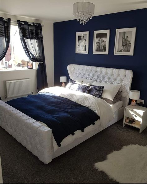 Royal Blue Grey And White Bedroom, Royal Blue And Black Bedroom Ideas, Royal Blue Bedroom Ideas For Women, Royal Blue Bedroom Ideas, Navy Blue Bedroom Aesthetic, Remodeling Bedroom, Hamptons Bedroom, Blue Bedroom Design, Silver Bedroom