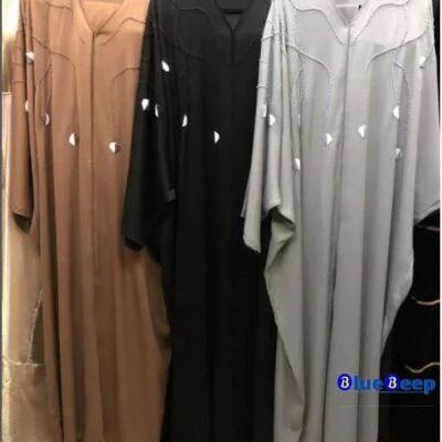 Exploring the Latest Trends in Abaya Designs for 2024 Khaleeji Abaya, Abaya Black, Muslim Culture, Black Abaya, Soiree Dress, Fashion D, Abaya Designs, Engagement Dresses, Colorful Scarf