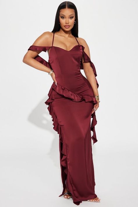 Fashion Nova Outfits Dresses, Satin Dress Outfit, Baddie Dresses, Burgundy Fashion, Fasion Outfits, Fashion Nova Outfits, Everyday Fashion Outfits, Classy Dress Outfits, Chocolate Packaging