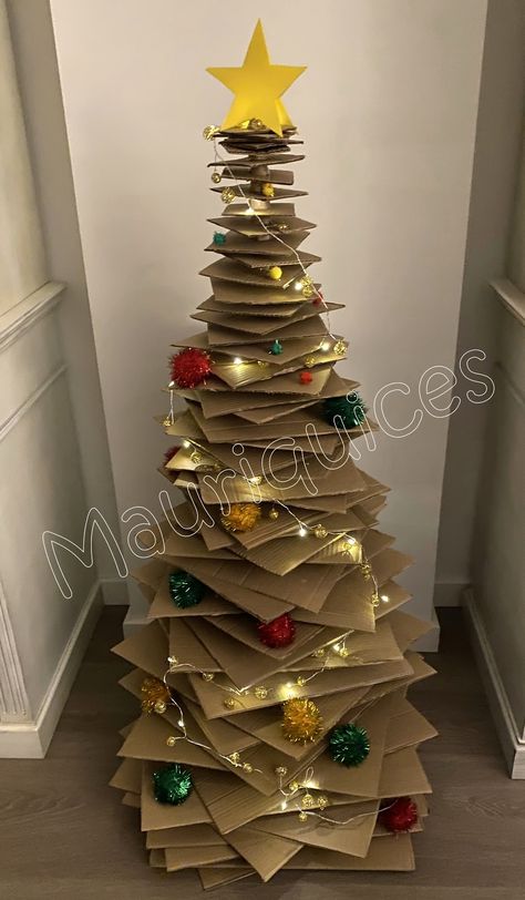 Sustainable Christmas Decorations, Recycled Christmas Decorations, Recycled Christmas Tree, Cardboard Christmas Tree, Christmas Tree Lots, Christmas Props, Creative Christmas Trees, Christmas Themes Decorations, Paper Christmas Tree