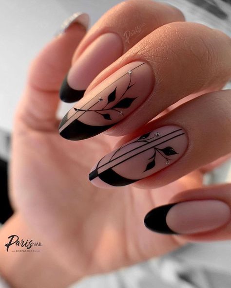 Her Nails, Black Nail Designs, White Nail Designs, White Nail, Elegant Nails, Classy Nails, Floral Nails, Nail Arts, Best Acrylic Nails