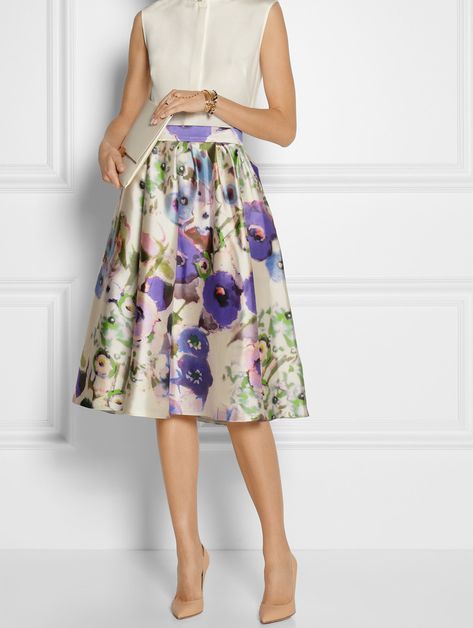 Floral skirt outfits