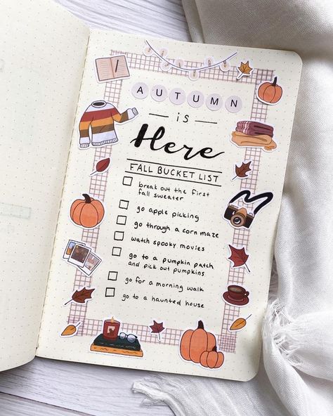 Autumn Journal Page, Fall Junk Journal Ideas, Autumn Journal Ideas, Fall Journal Prompts, Journal Page Layout, Autumn Bujo, Romanticizing Fall, Journaling Doodles, Autumn Journal