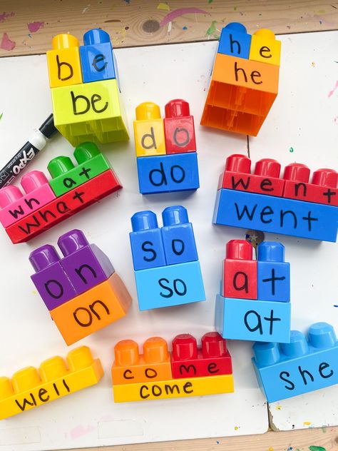 Looking for sight words for kindergarten activities? I have 20+ sight words for kindergarten games, printables and activities! Sight Words Crafts Kindergarten, Word Reading Activities, Sight Words For Kindergarten, Kindergarten Sight Word Games, Words For Kindergarten, Oral Language Activities, Sight Word Centers, Sight Words Printables, Sight Word Cards