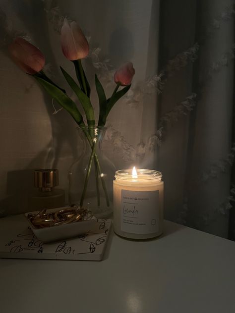 Bedroom Candles Aesthetic, Candles In Room, Candle Lit Room, Candles In Bedroom, Candle Shoot, Candle Light Room, Candle Bedroom, Sented Candles, Thanksgiving Drawings