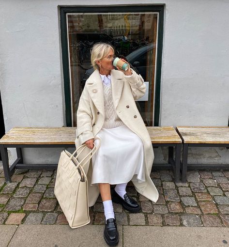 Mette on Instagram: “Coffee break☕️ Chunky loafers with delicate white. Always a bit of reuse on me. This time my silk skirt is secondhand. #loafers…” Layers Fall Outfits, How To Style Loafers Women, Layers Outfits, Loafers Outfit Ideas, Chunky Loafers Outfit, How To Style Loafers, Winter Layering Outfits, Layering Outfits Fall, Best Loafers