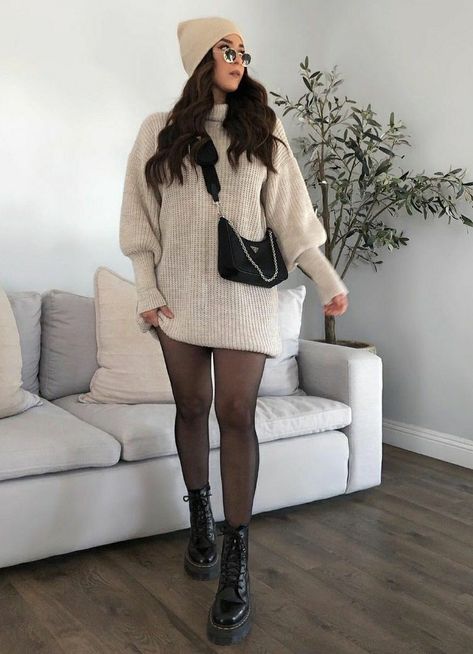 Cold Spring Outfit Casual Street Styles, Newyear Outfit Ideas, Party Outfits Cold Weather, Outfit Frio Mujer, Casual Thanksgiving Outfits 2023, Cold Weather Party Outfit, Outfits Para Posada, Amsterdam Spring Outfit, Party Outfit Cold Weather