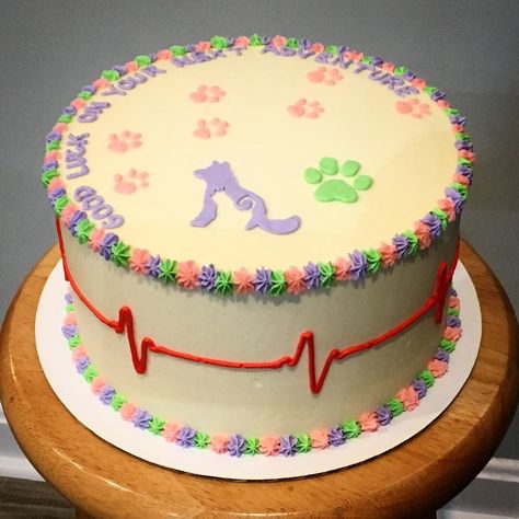 Vet Tech Cake, Veterinary Cake Ideas, Veterinarian Cake, Filling Between Cake Layers, Vet Party, Vet Cake, Med Motivation, Funny Cakes, Vanilla Filling