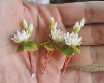 Handmade Miniatures White Lotus Flowers Mini Tiny Dollhouse - Etsy Canada Polymer Clay Flowers Step By Step, Air Dry Clay Flowers, Clay Flower Bouquet, Water Lily Flower, Lilly Flower, Polymer Clay Flower Jewelry, Flower Bunch, Diy Doll Miniatures, Wedding Green