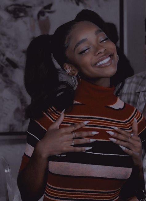 Soo pretty 😩 Marsai Martin Hairstyles, Marsai Martin Outfit, Marsai Martin, Glam Photoshoot, Hairdos For Curly Hair, Black Femininity, Girl Celebrities, Aesthetic Women, Cute Poses For Pictures