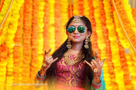 Haldi Poses For Bride, Haldi Photoshoot, Saree Function, Haldi Ceremony Outfit, Indian Bride Poses, Half Saree Function, Indian Bride Photography Poses, Indian Wedding Poses